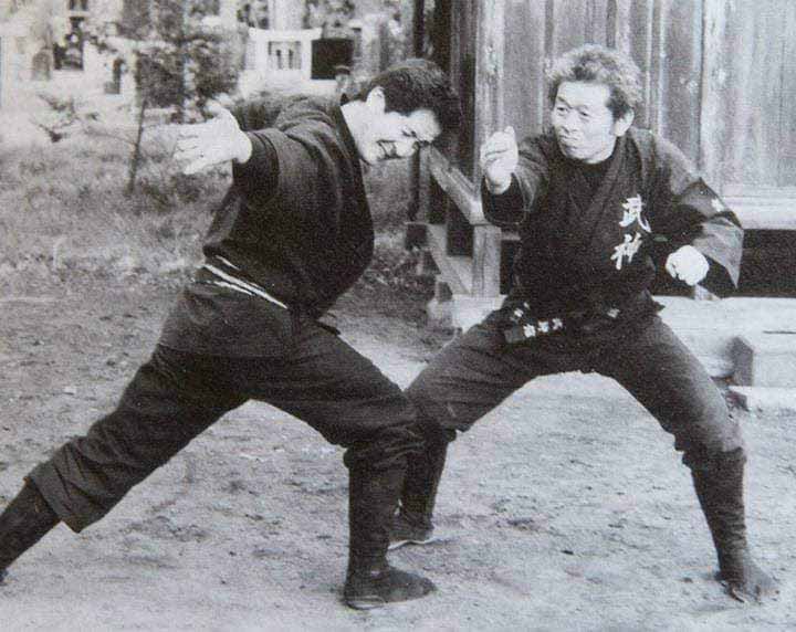 Hatsumi Masaaki amb Ishizuka Tetsuji, mestres de la Bujinkan